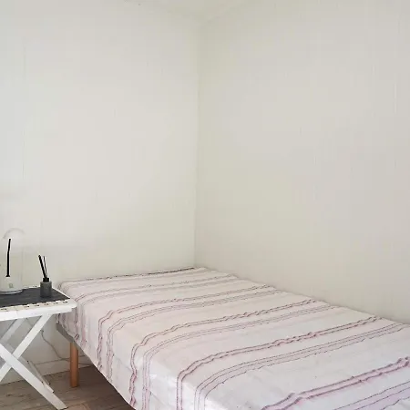 5 Person In Aakirkeby * Vester Somarken