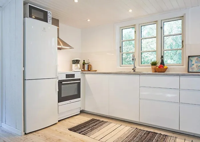 5 Person In Aakirkeby * Vester Somarken