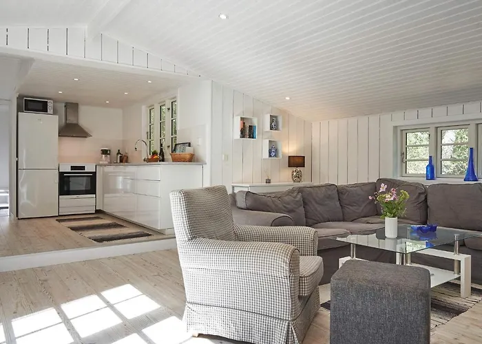 5 Person In Aakirkeby Vester Somarken